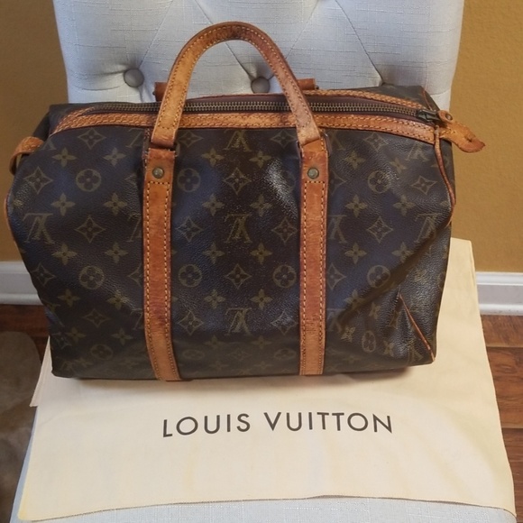 Louis Vuitton Handbags - Authentic Louis Vuitton Sac Souple bag